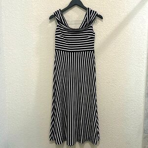 Banana Republic striped maxi dress size 4 NWT